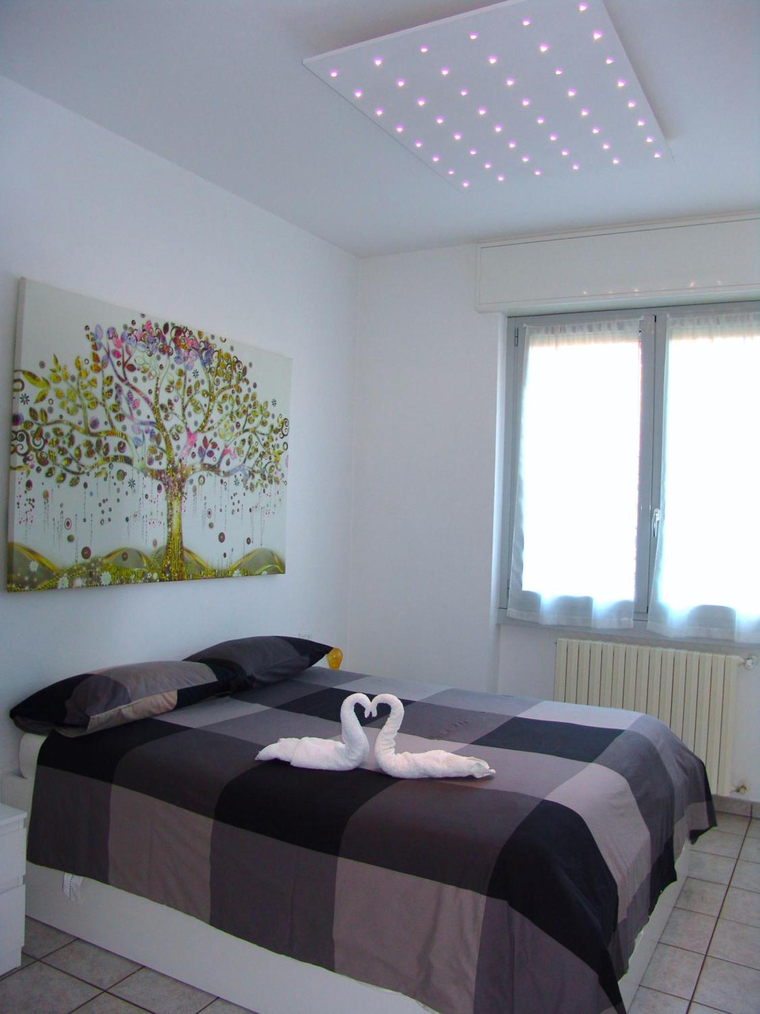 Modern Apartment Luci & Stelle Near Lake Como 尼比翁诺 外观 照片