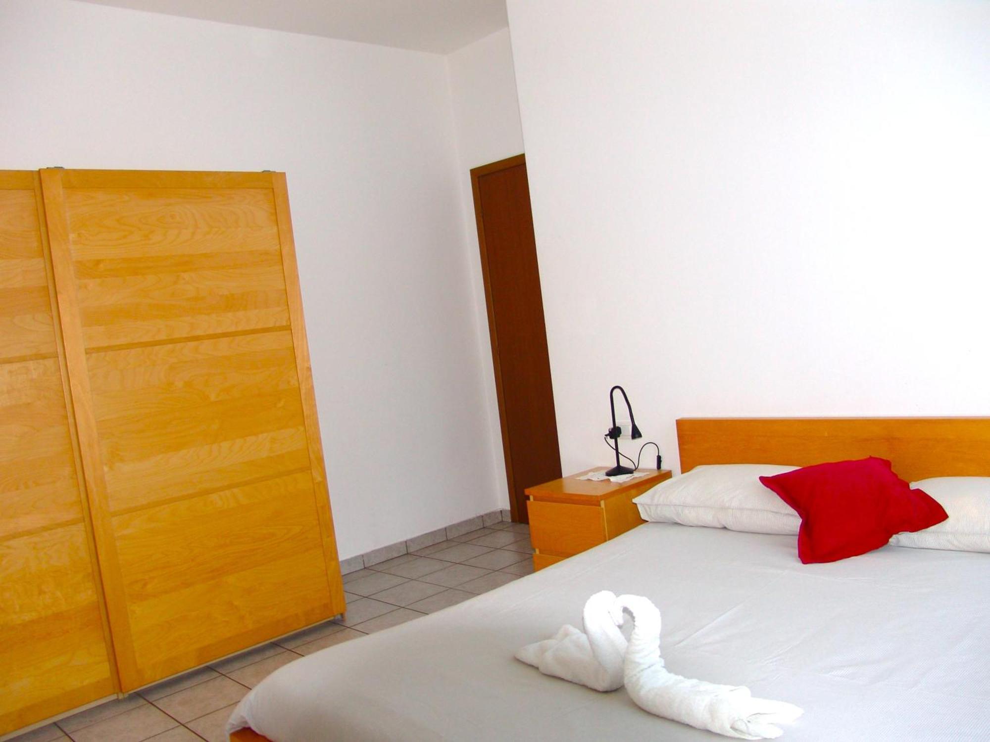 Modern Apartment Luci & Stelle Near Lake Como 尼比翁诺 外观 照片